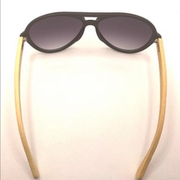 Ecofriendly Black Vintage Retro Bamboo Sunglasses - Picture 5 of 5